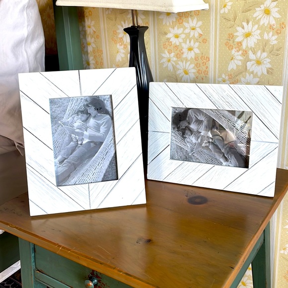 Threshold Accents 2 Matching 5x7 White Rustic Wood Photo Frames
